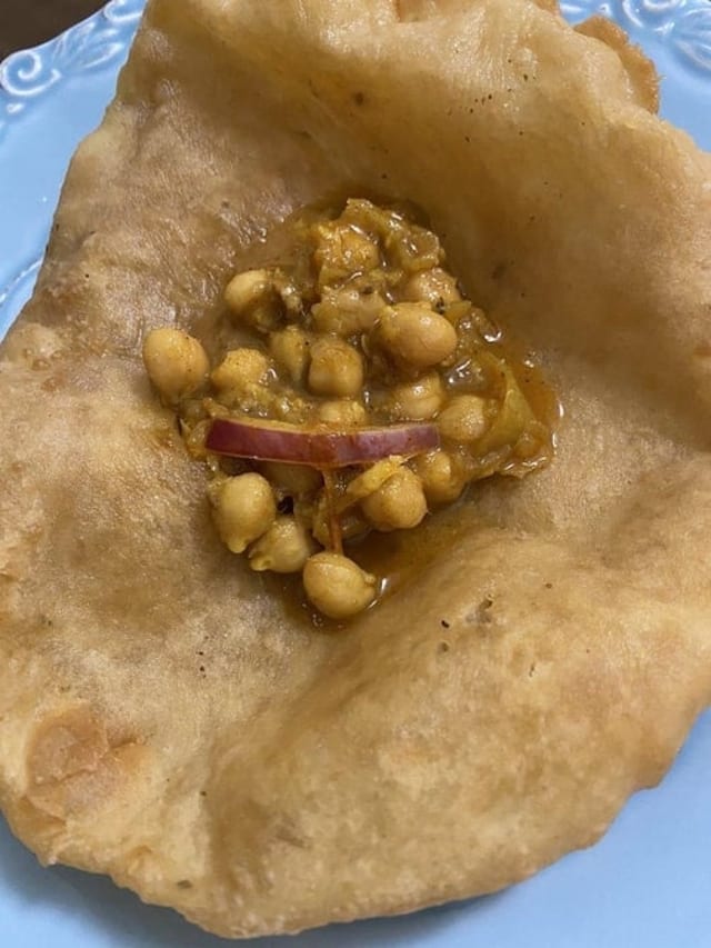Chole Baturi.